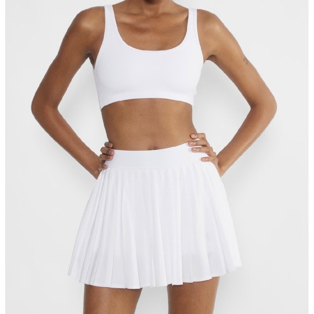 Aritzia Tna Mini Bra Top Scoop Neck Nylon Blend White Minimalist Sz S